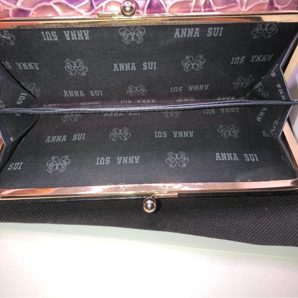 Anna Sui Dolce purple embossed kiss lock wallet